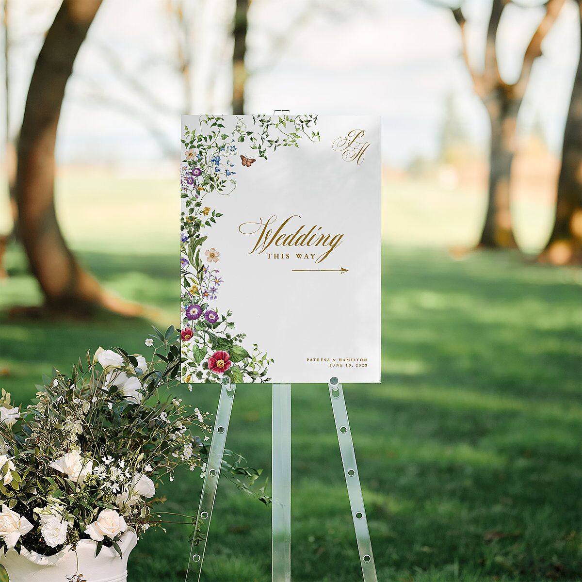 Opulent Garden Standard Direction Sign Medium Scottish Green Standard Indoor Foam Core M Direction