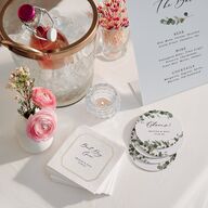 Eucalyptus Frame Menu Bended Tabletop Sign X-small Pure White Standard Plastic XS Tabletop Menu