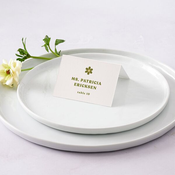 Simple Retro Daisy Place Cards Meadow Signature