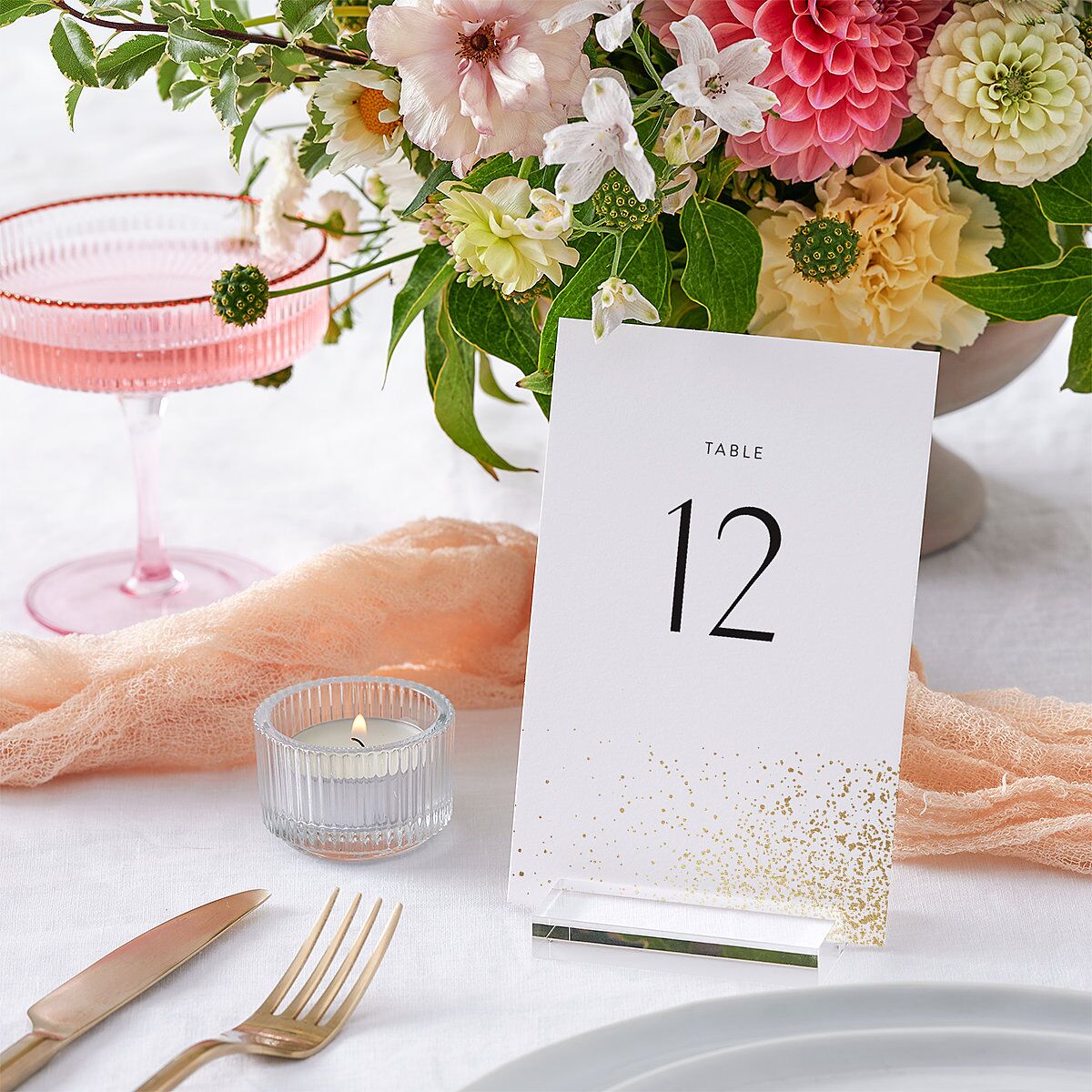 Shimmering Frame Table Numbers Gold Off-White Signature