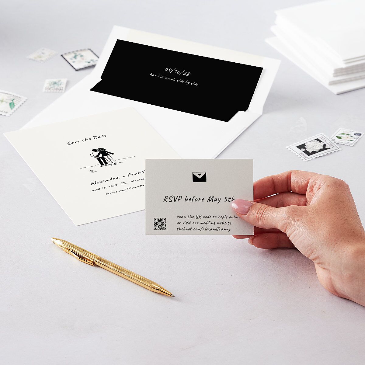 Customizable Couple QR Code RSVP Cards Couple 1 Signature Standard