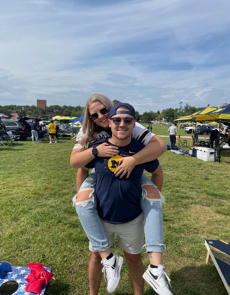 Made our second (and hopefully last) move in Ann Arbor and celebrated by tailgaiting the Michigan game! 



Go Blue!