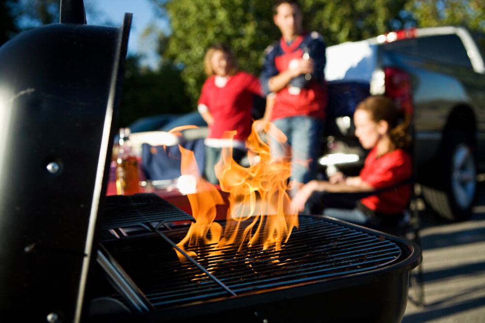 7 Best Tailgating Tips for the Ultimate Football Season - NashvilleRV