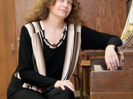 Irina Isakov - Pianist - Toronto, ON - Hero Gallery 2